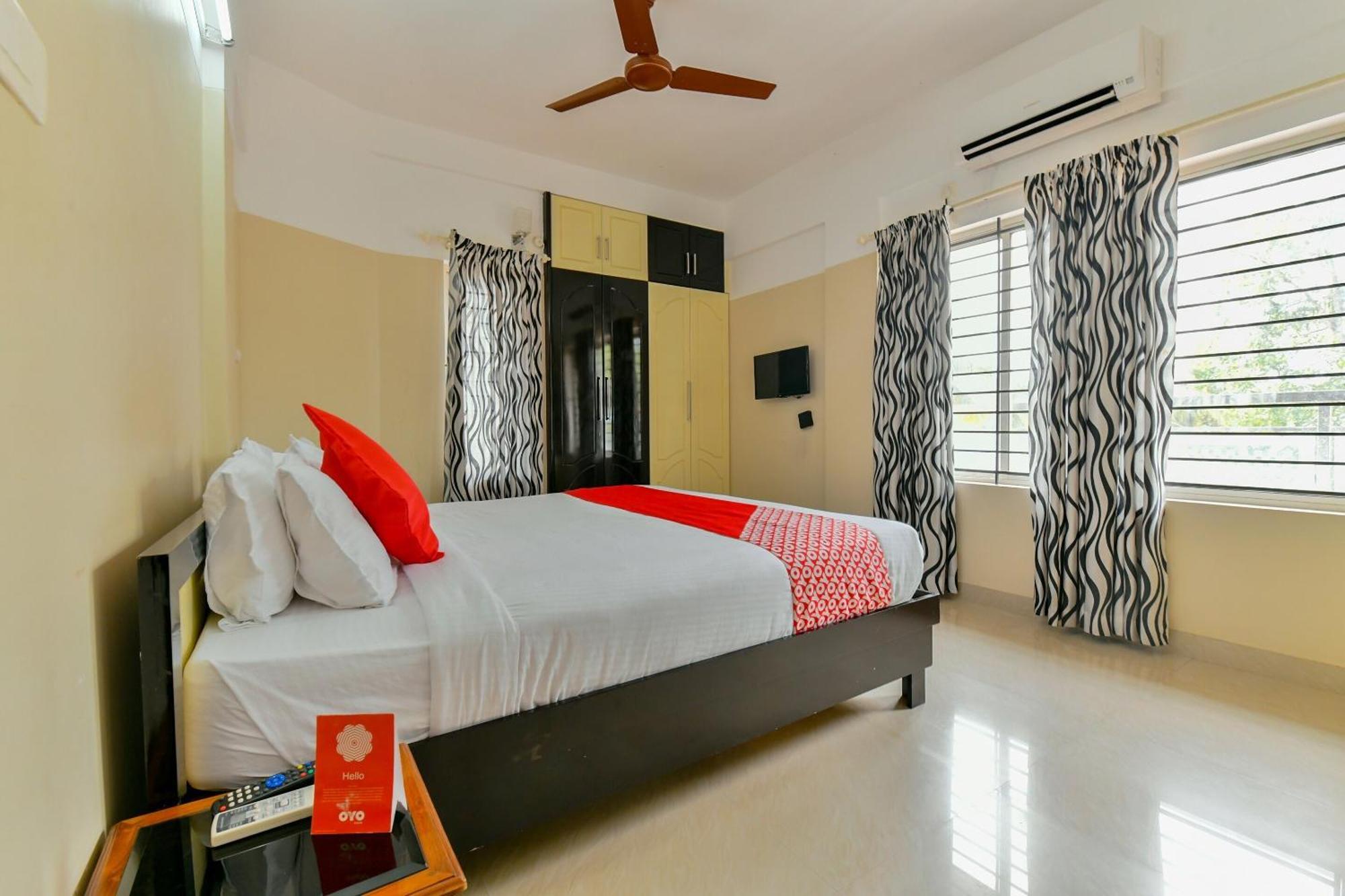 Oyo Flagship Uthradam Towers Hotel Thiruvananthapuram Kültér fotó